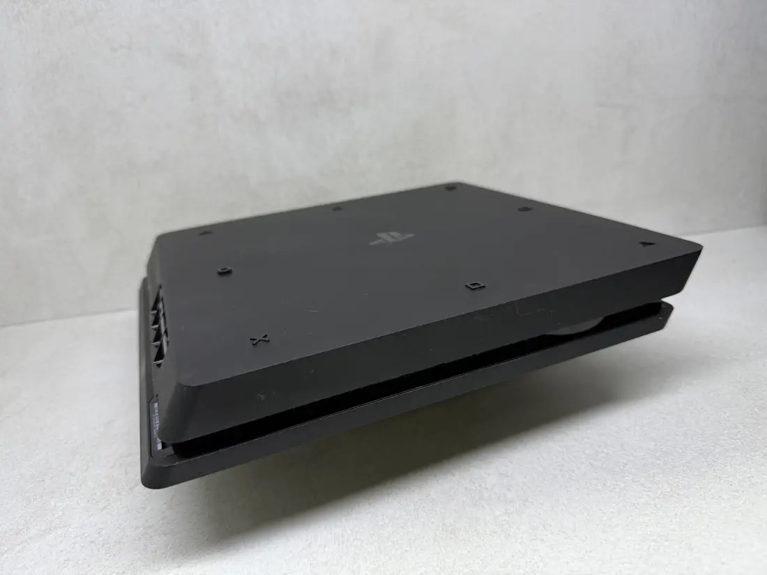 PS4 Slim > 500gb / Fortnite + Roblox + eFootbal …