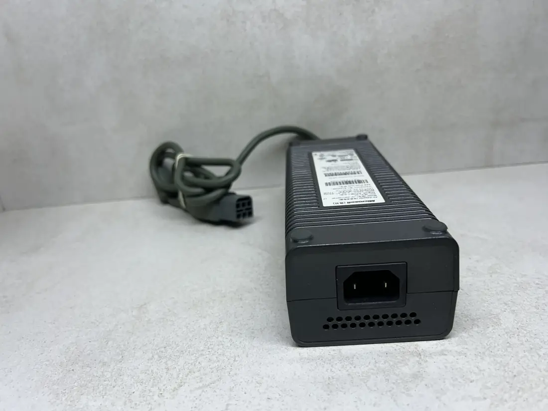 XBOX 360 > Adapter / Napajanje / 12V 14.2A 175W / ORIGINAL