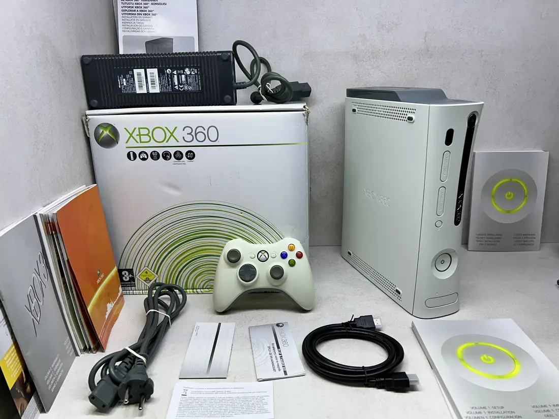 XBOX 360 > 500gb / 150 igara / GTA V + Minecraft … / + Kutija