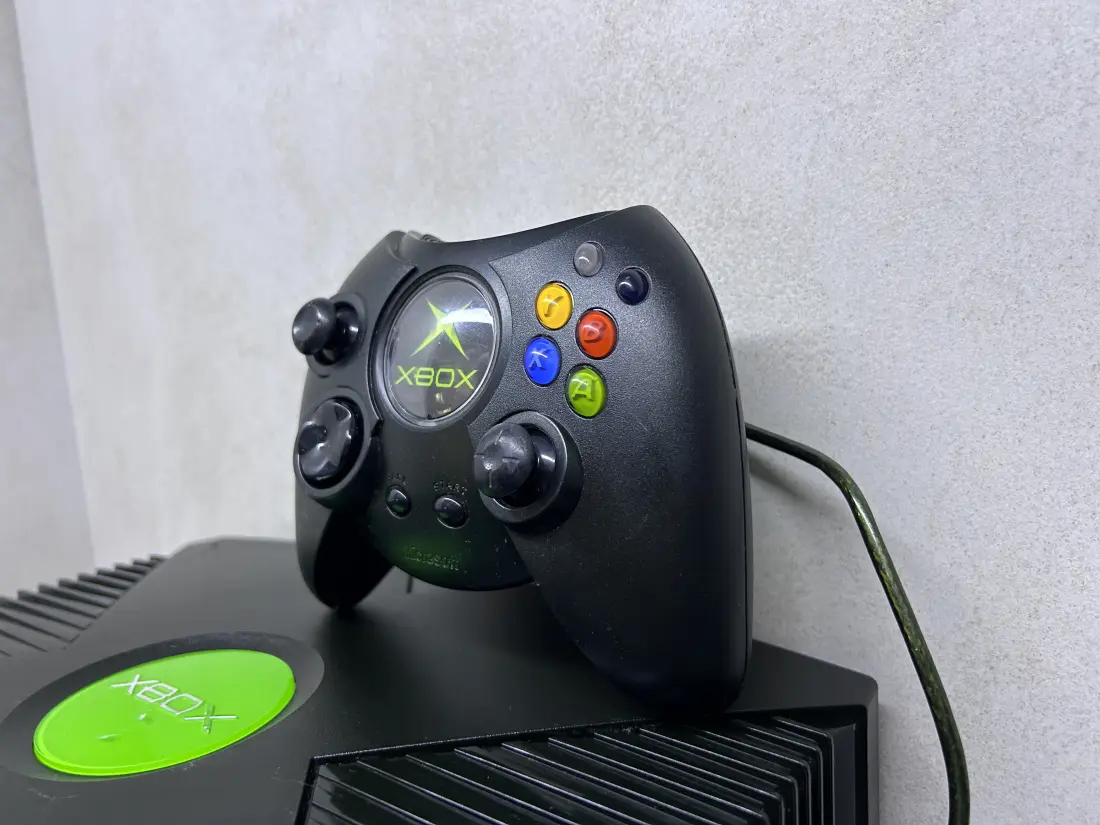 XBOX Classic > + Igra Halo / ODLICNO stanje