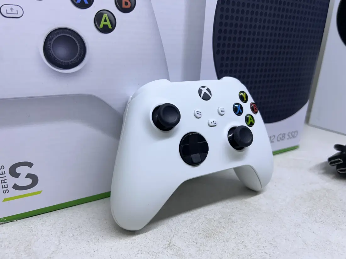 XBOX Series S > 512gb / Fortnite + Roblox … / + Kutija