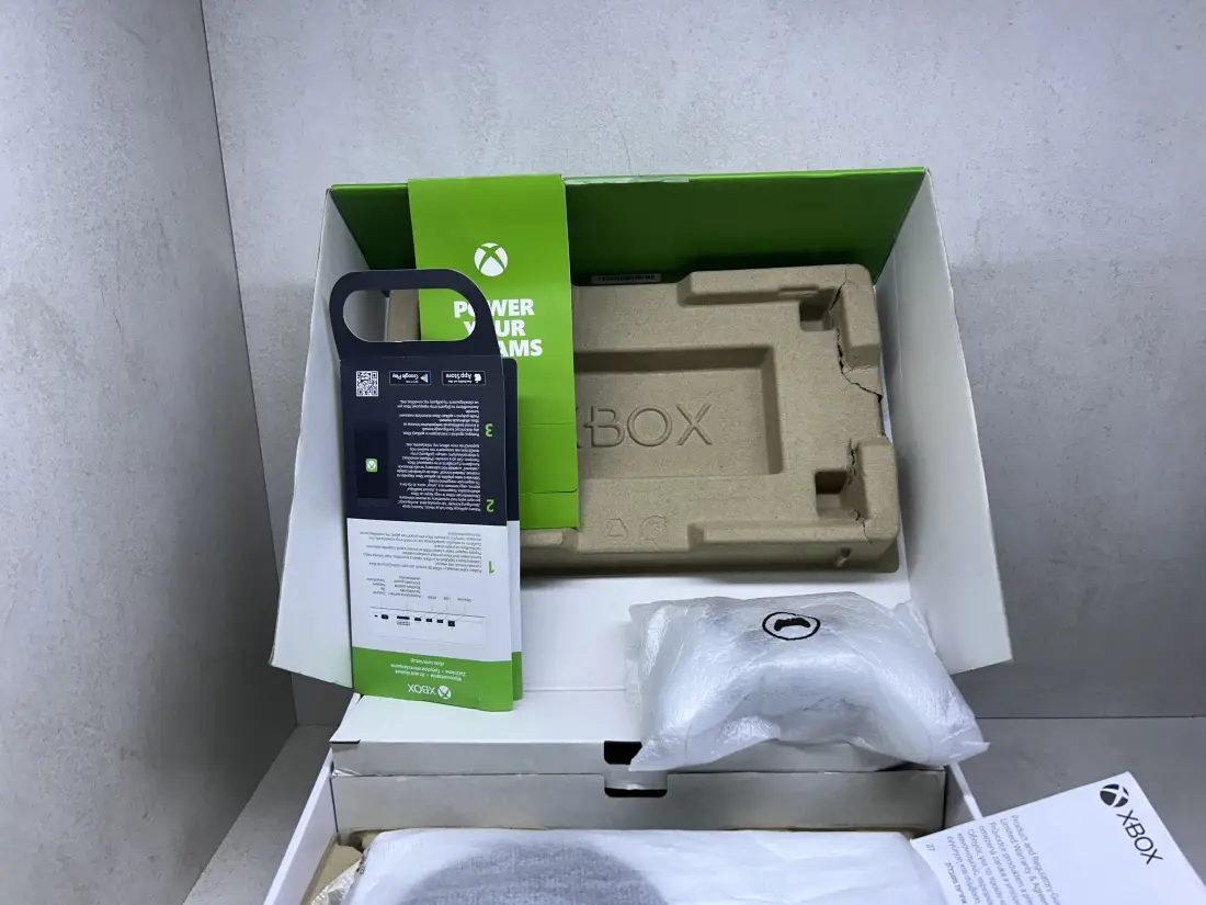 XBOX Series S > 512gb / Fortnite + Roblox … / + Kutija